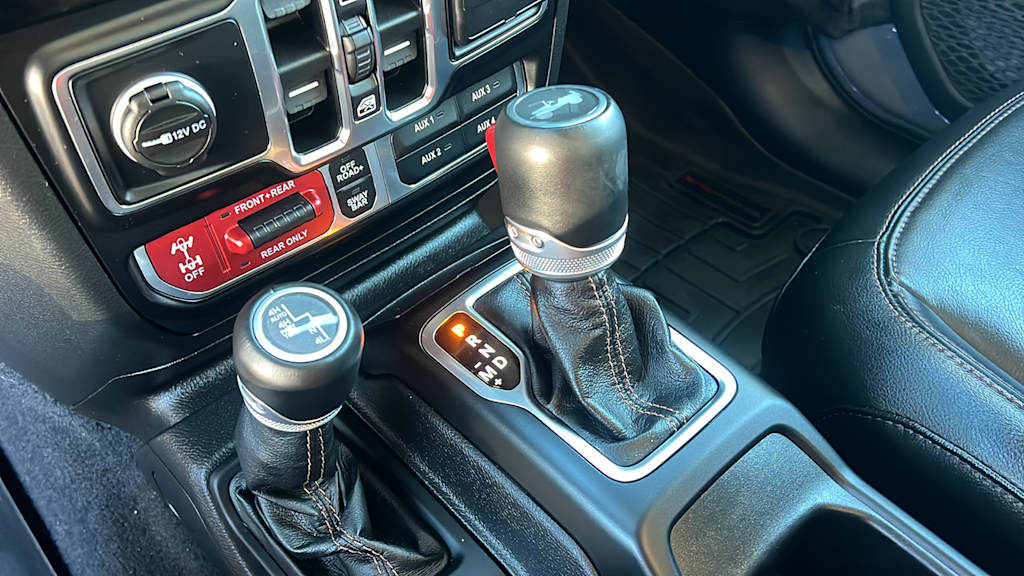 Thumbnail: 2021 Jeep Wrangler - 15