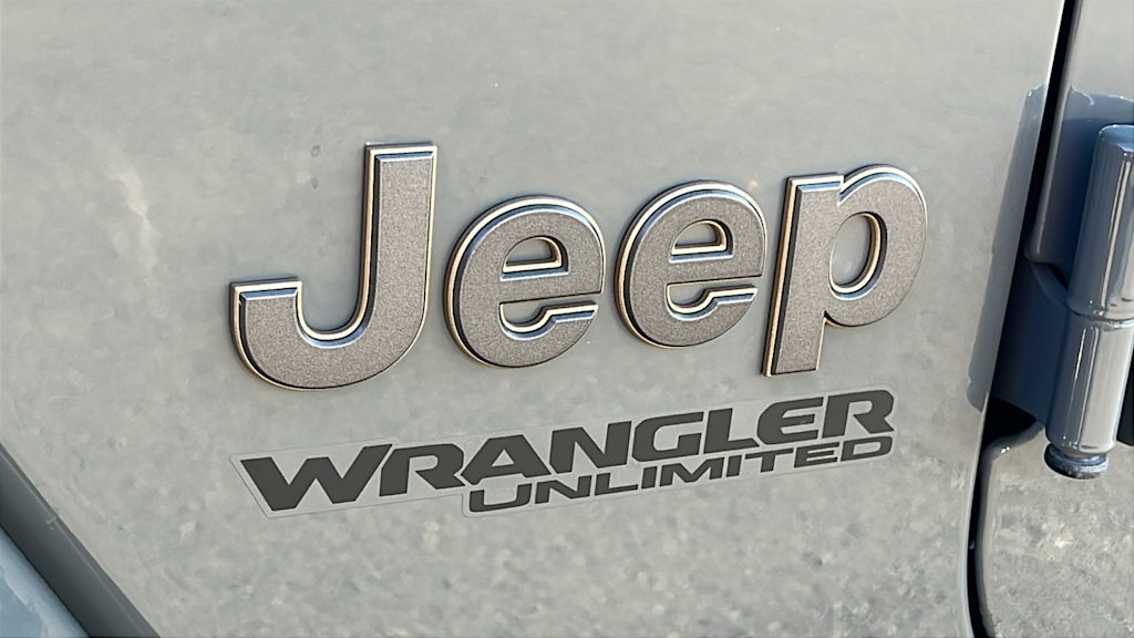 Thumbnail: 2021 Jeep Wrangler - 7