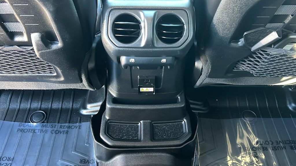 Thumbnail: 2021 Jeep Wrangler - 30