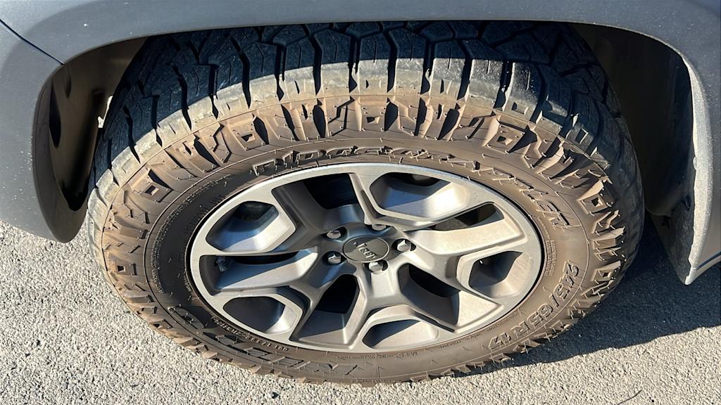 Thumbnail: 2021 Jeep Cherokee - 5