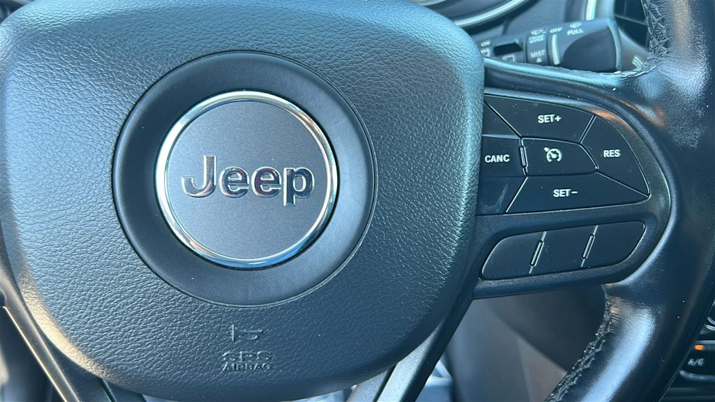Thumbnail: 2021 Jeep Cherokee - 25