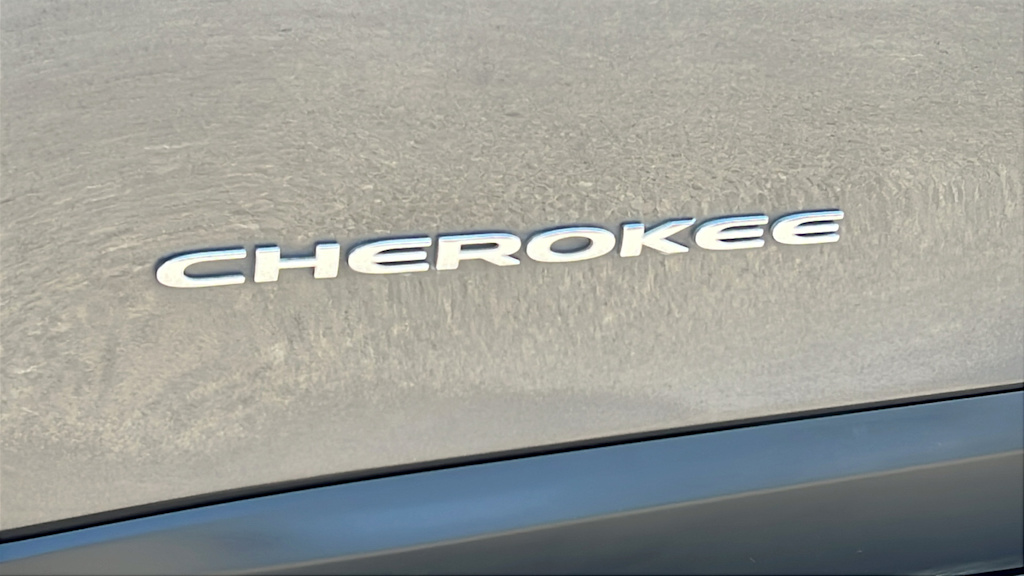 Thumbnail: 2020 Jeep Cherokee - 7