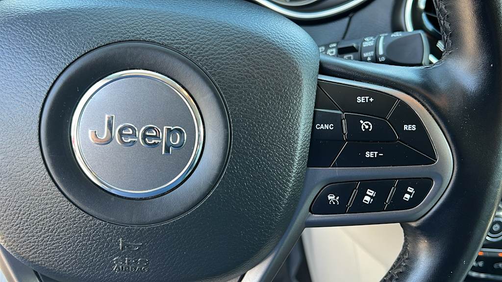 Thumbnail: 2020 Jeep Cherokee - 28