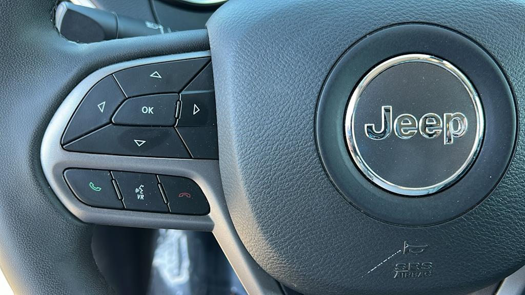 Thumbnail: 2020 Jeep Cherokee - 26