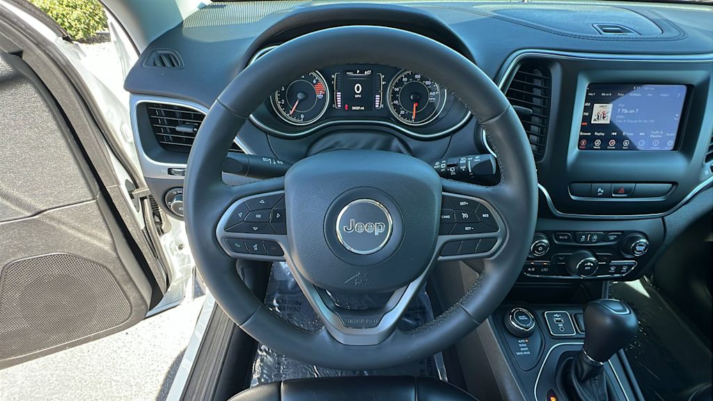 Thumbnail: 2020 Jeep Cherokee - 9