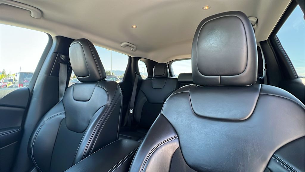 Thumbnail: 2020 Jeep Cherokee - 10