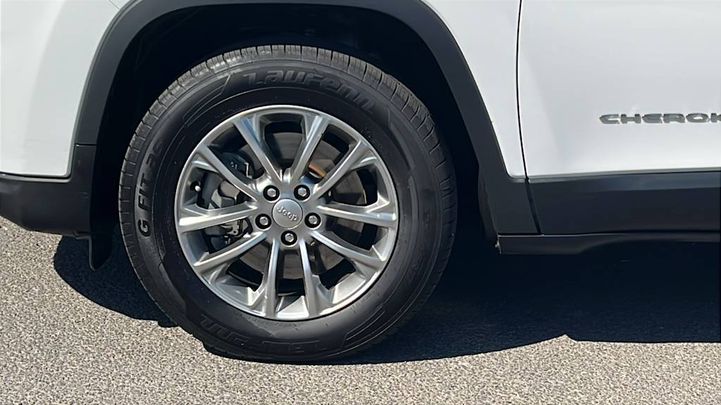 Thumbnail: 2020 Jeep Cherokee - 8