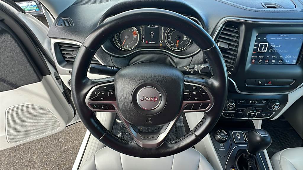 Thumbnail: 2020 Jeep Cherokee - 9