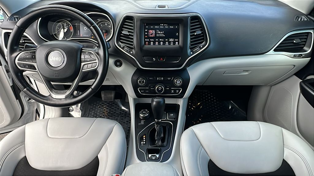 Thumbnail: 2020 Jeep Cherokee - 12