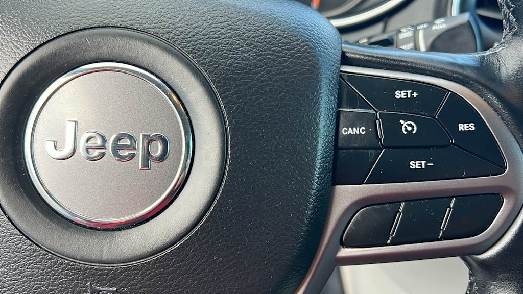 Thumbnail: 2020 Jeep Cherokee - 25