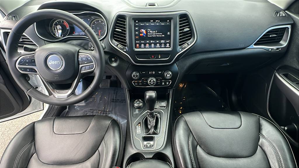 Thumbnail: 2022 Jeep Cherokee - 13