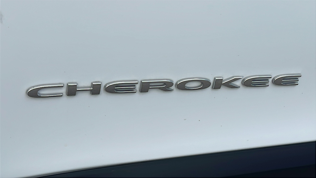 Thumbnail: 2022 Jeep Cherokee - 7