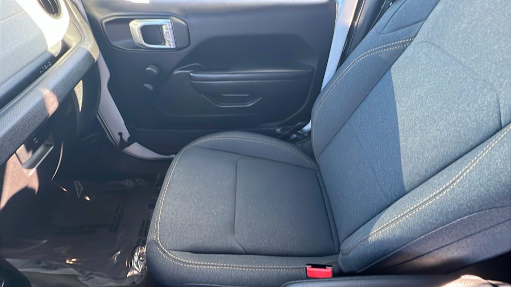 Thumbnail: 2024 Jeep Wrangler - 11