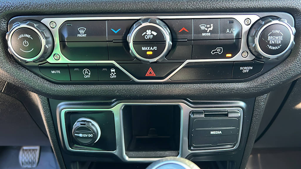 Thumbnail: 2024 Jeep Wrangler - 21