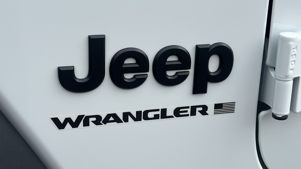 2024 Jeep Wrangler Sport 8