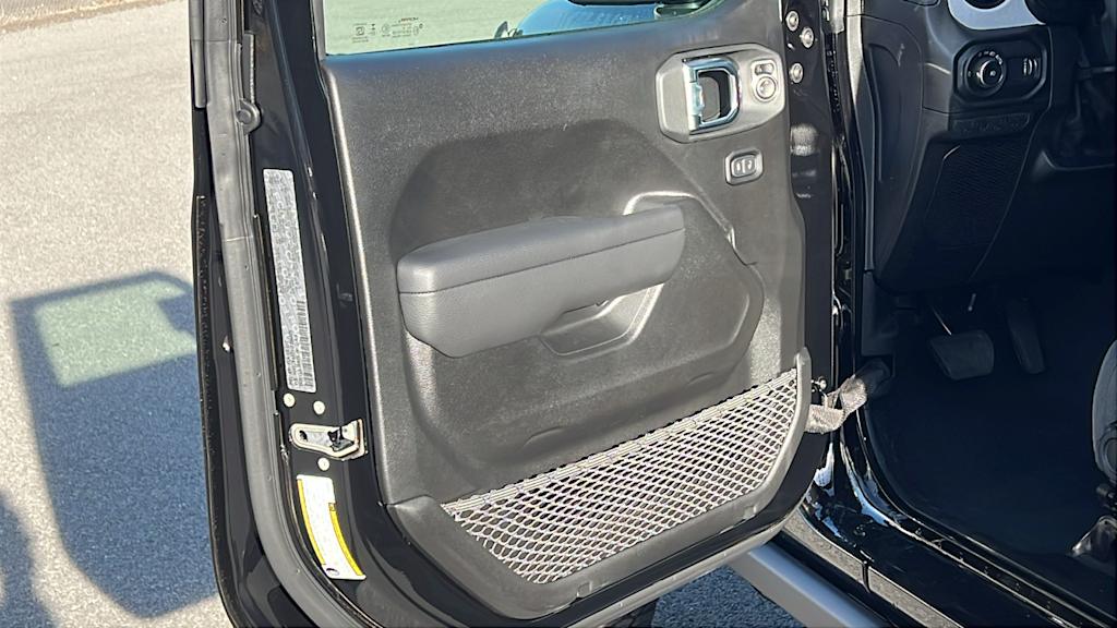 Thumbnail: 2026 Jeep Wrangler - 27