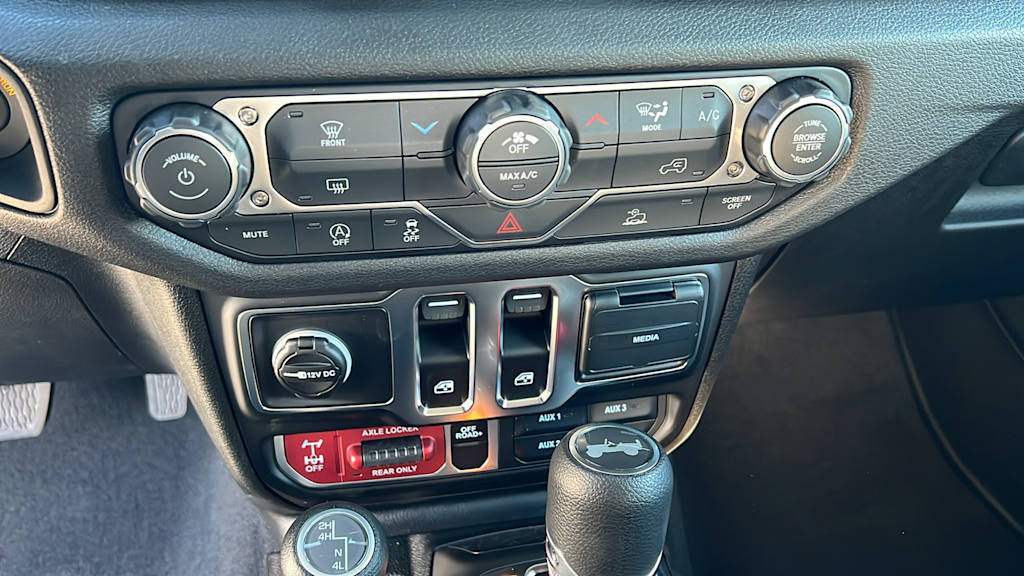 Thumbnail: 2026 Jeep Wrangler - 22