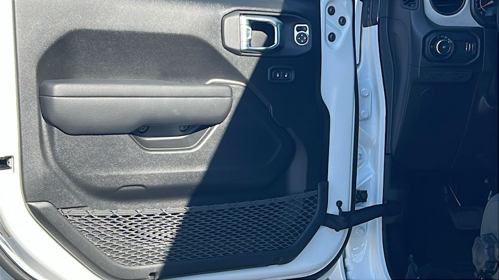 Thumbnail: 2026 Jeep Wrangler - 27