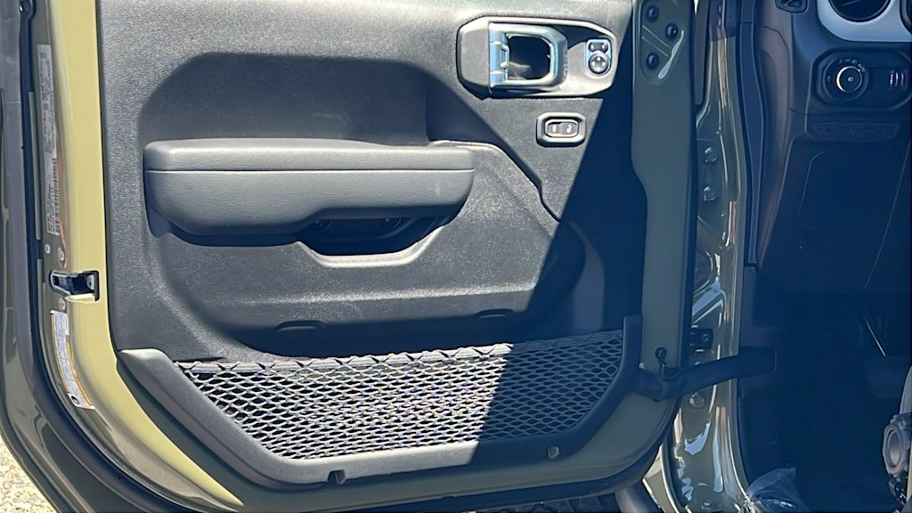 Thumbnail: 2026 Jeep Wrangler - 25