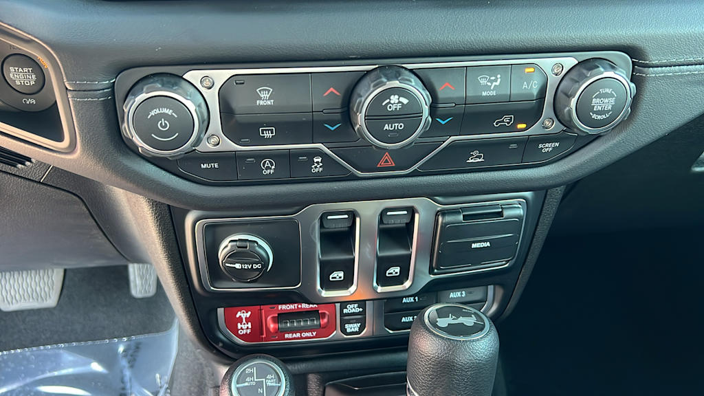Thumbnail: 2026 Jeep Wrangler - 23