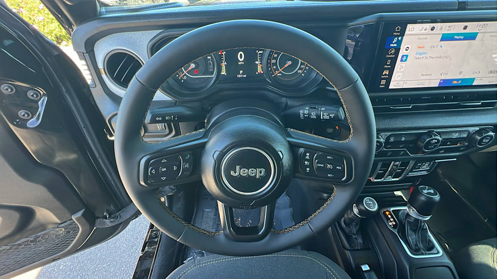 Thumbnail: 2024 Jeep Wrangler - 9