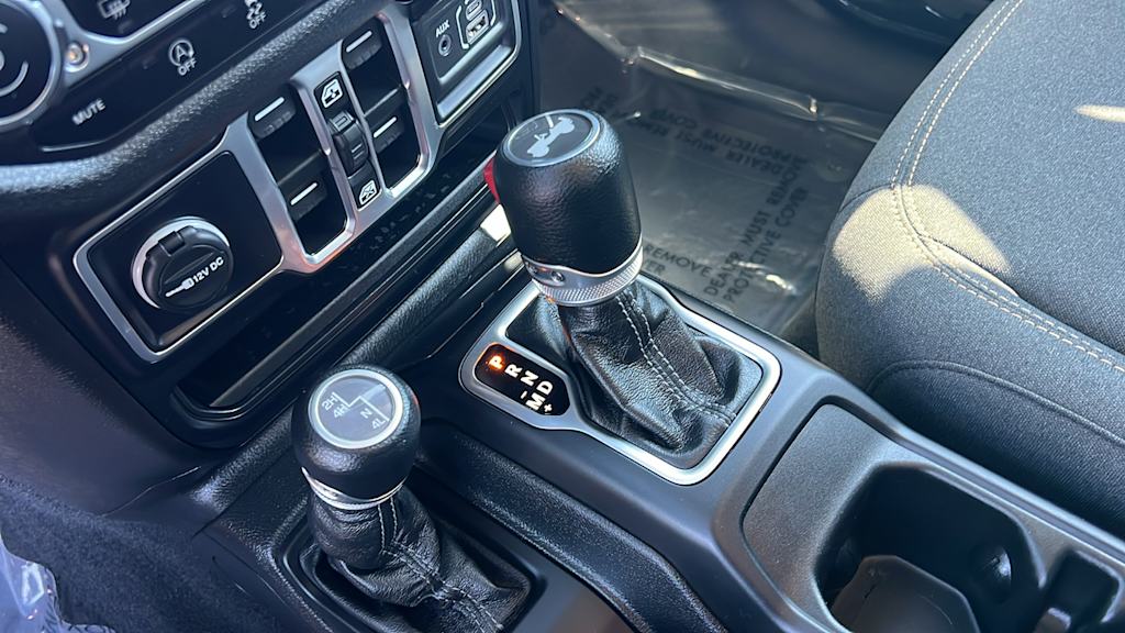 Thumbnail: 2024 Jeep Wrangler - 15