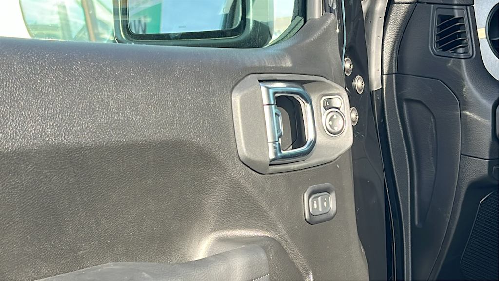 2025 Jeep Wrangler Sport 25