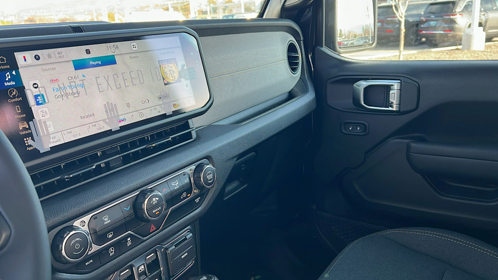 2025 Jeep Wrangler Sport 31