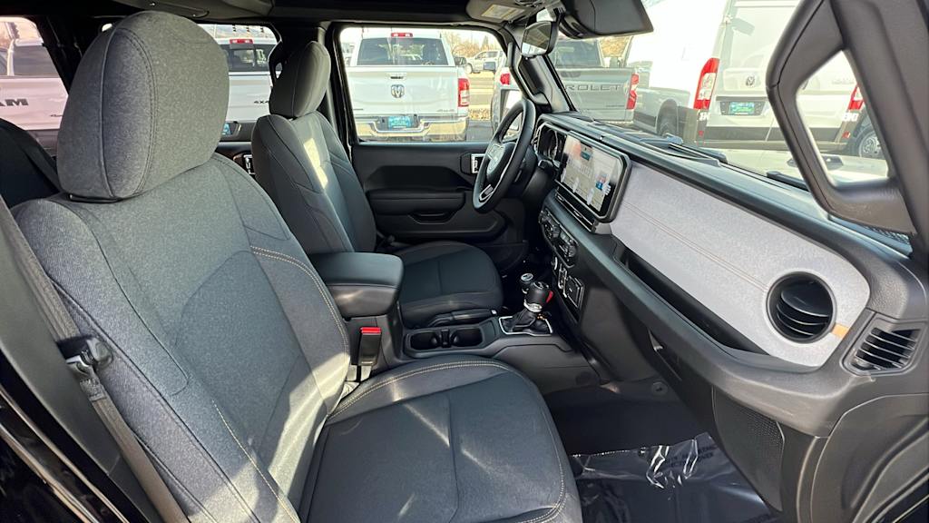 2025 Jeep Wrangler Sport 21