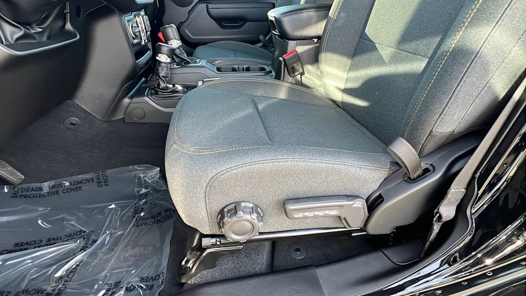2025 Jeep Wrangler Sport 26