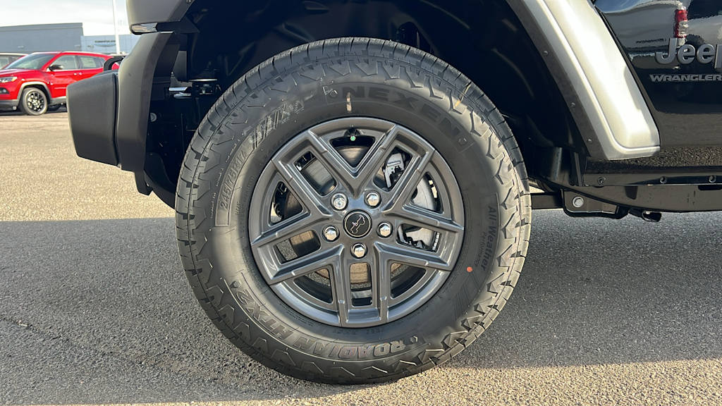 2025 Jeep Wrangler Sport 8