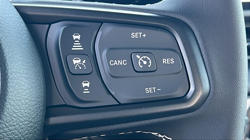2025 Jeep Wrangler Sport 30