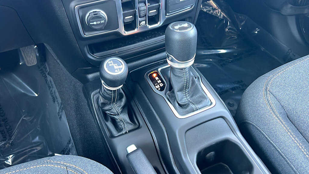2025 Jeep Wrangler Sport 16