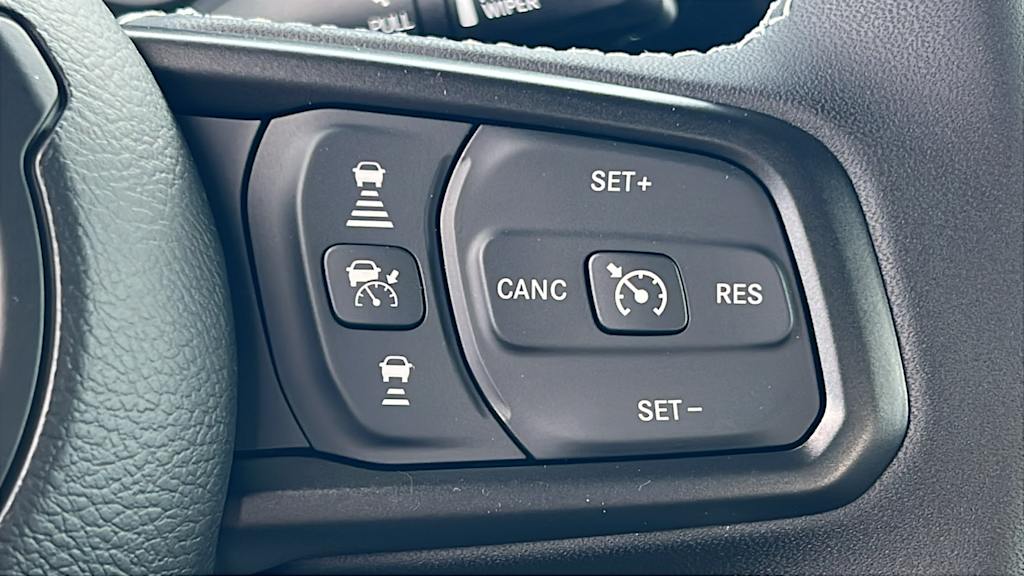 2025 Jeep Wrangler Sport 30
