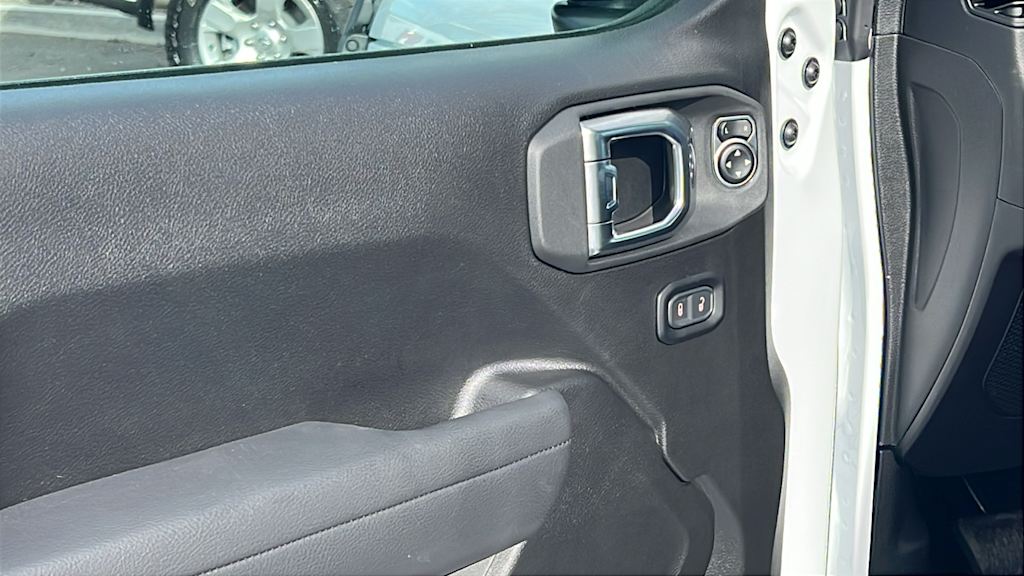 2025 Jeep Wrangler Sport 25