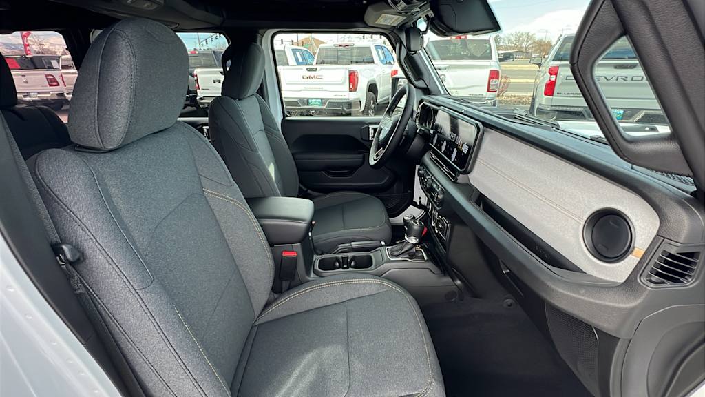 2025 Jeep Wrangler Sport 12