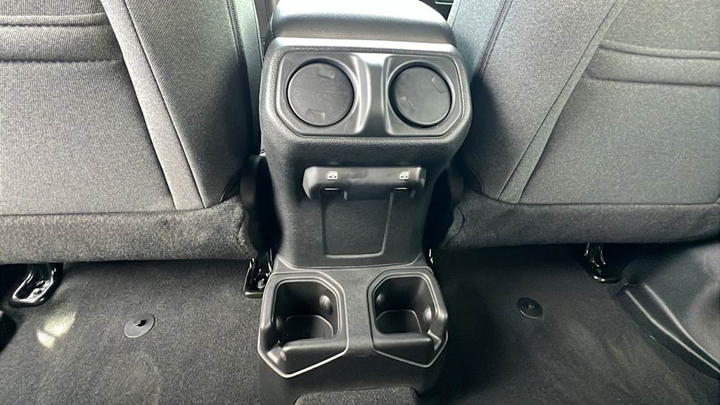 2025 Jeep Wrangler Sport 24
