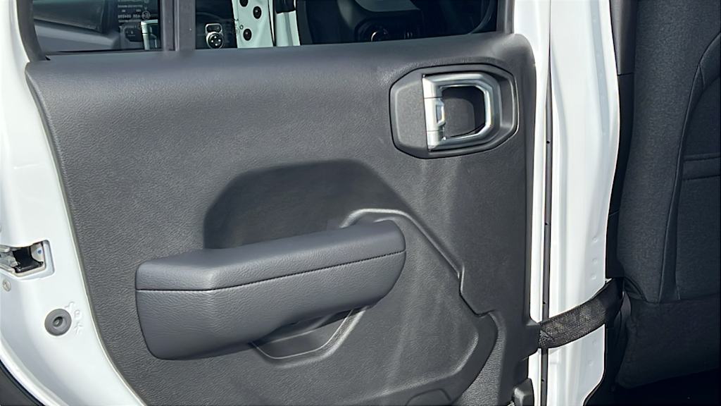 2025 Jeep Wrangler Sport 23