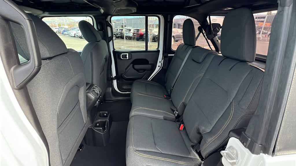 2025 Jeep Wrangler Sport 21