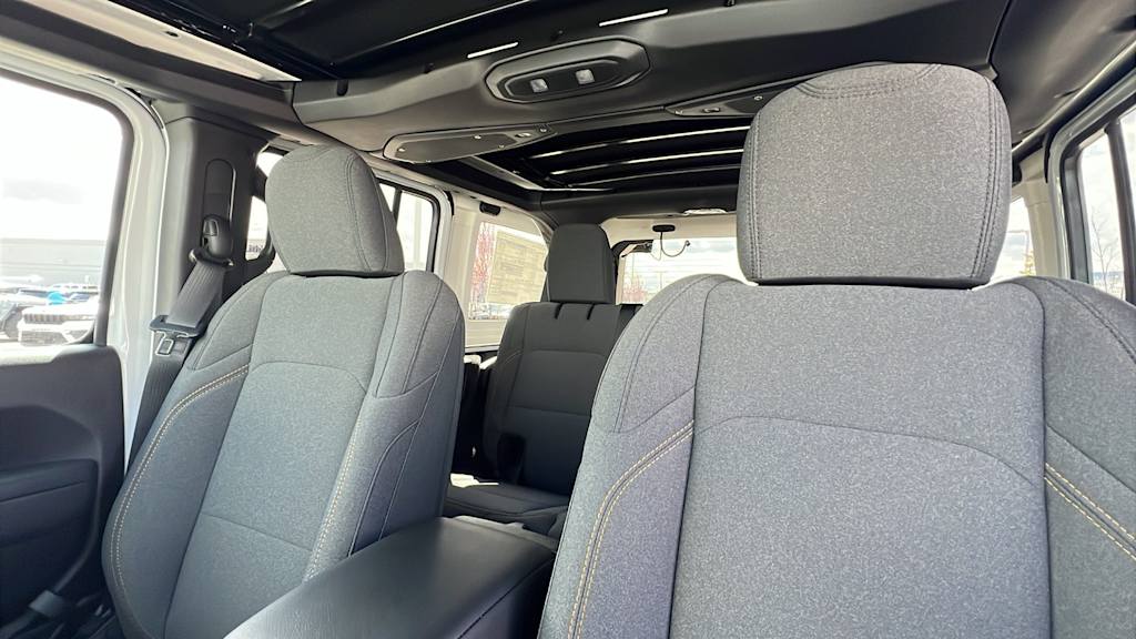 2025 Jeep Wrangler Sport 10
