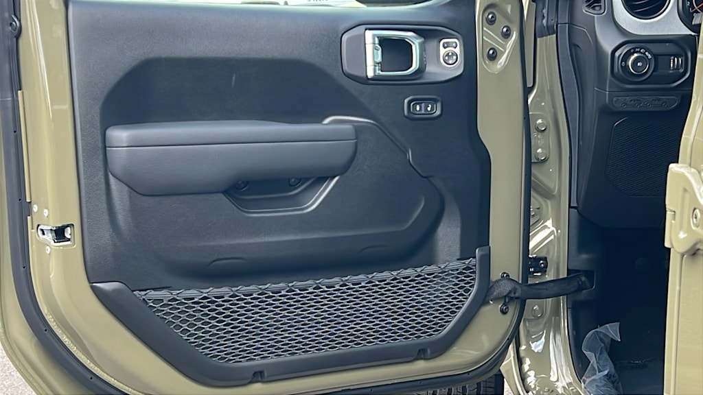 Thumbnail: 2026 Jeep Wrangler - 29