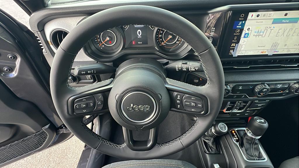 2025 Jeep Wrangler Sport 9