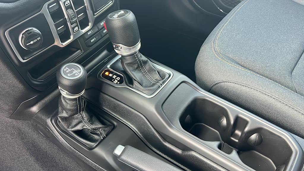 2025 Jeep Wrangler Sport 15