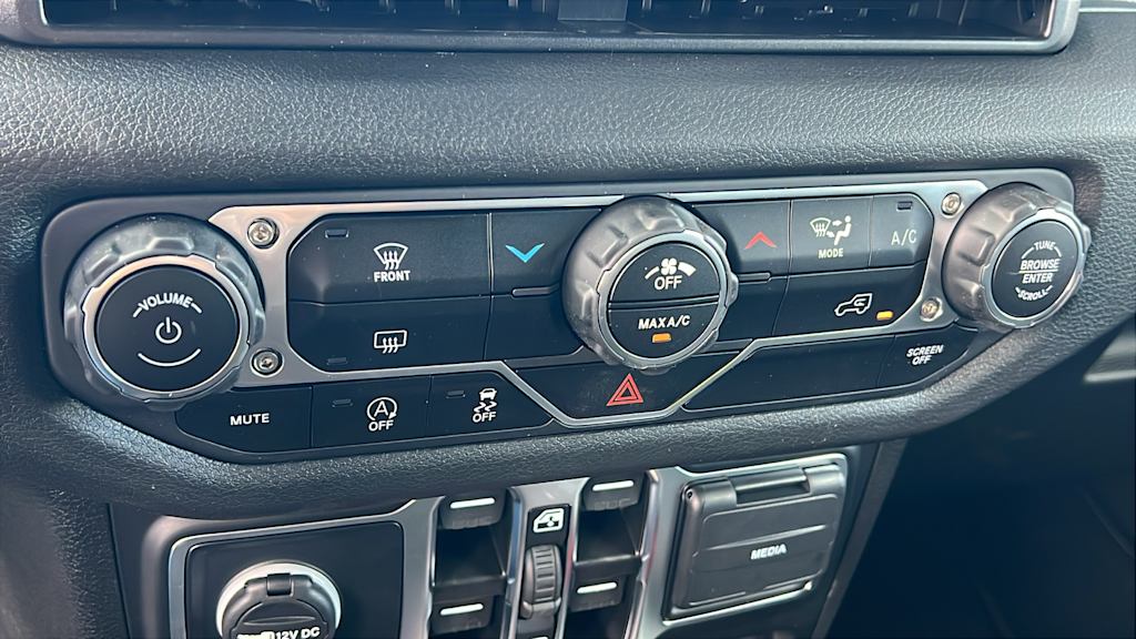 2025 Jeep Wrangler Sport 23