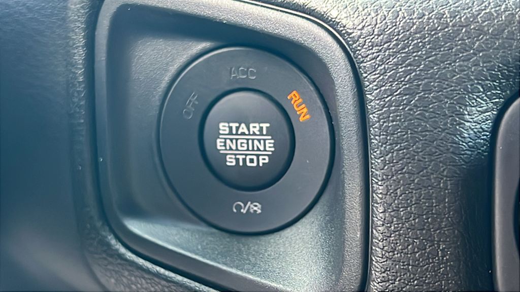 2025 Jeep Wrangler Sport 24
