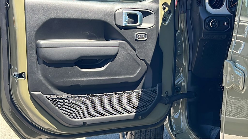 Thumbnail: 2026 Jeep Wrangler - 28