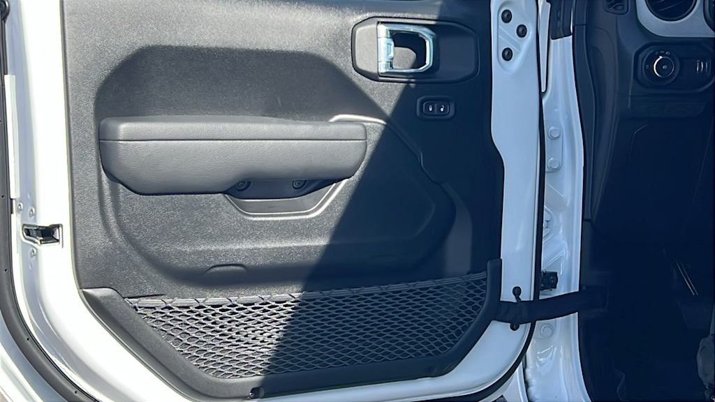 Thumbnail: 2026 Jeep Wrangler - 29
