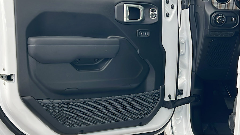 Thumbnail: 2026 Jeep Wrangler - 28