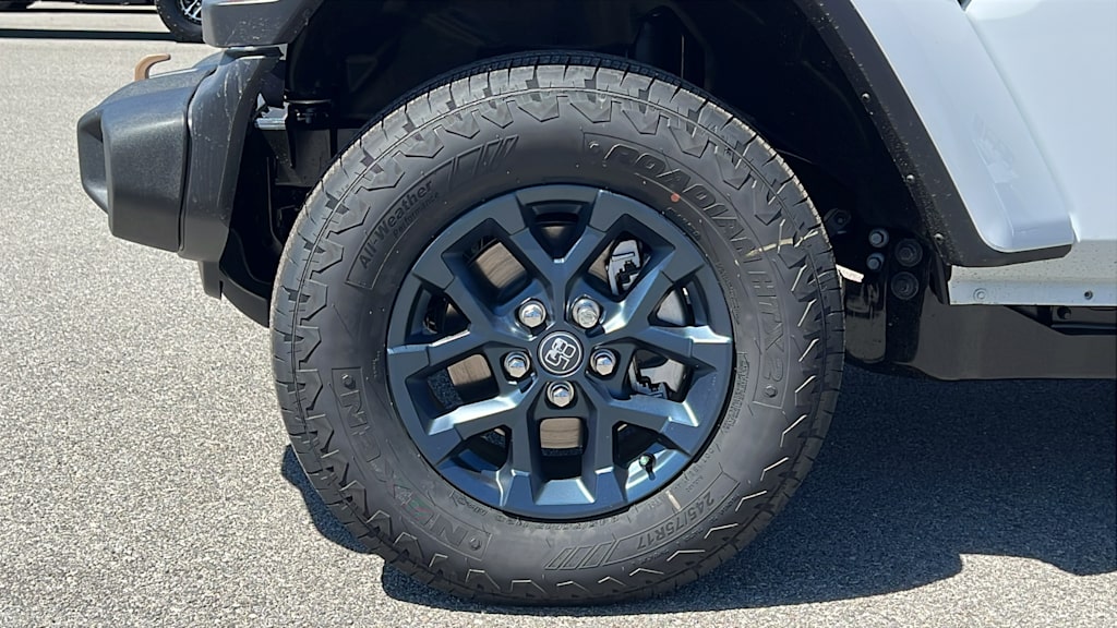Thumbnail: 2026 Jeep Wrangler - 8