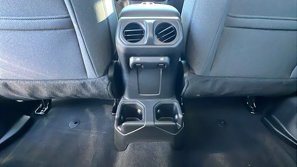 2025 Jeep Wrangler Sport 27
